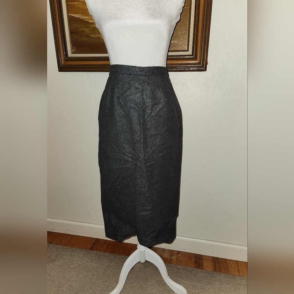 Vintage 1970s Grey Wool Midi Pencil Skirt by IHNY